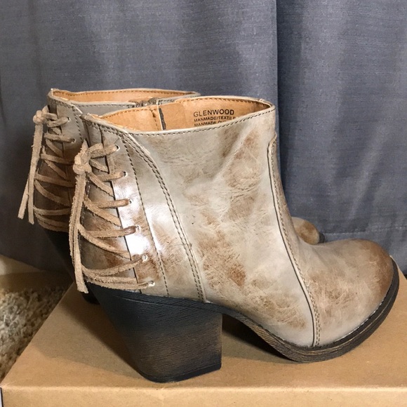 Booties - Picture 3 of 4